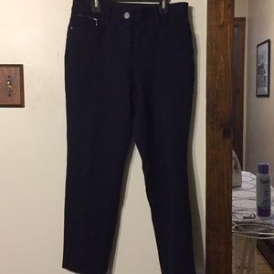 Chico’s So Slimming dark navy pants 👖 size 2=8